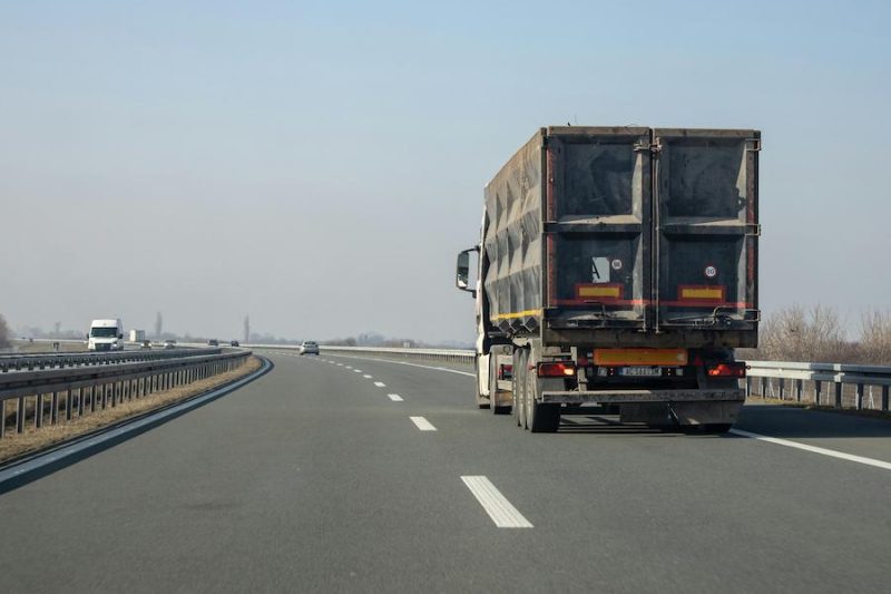 2025 Full Truck Load Price Breakdown: What Impacts FTL Freight Costs & How to Save